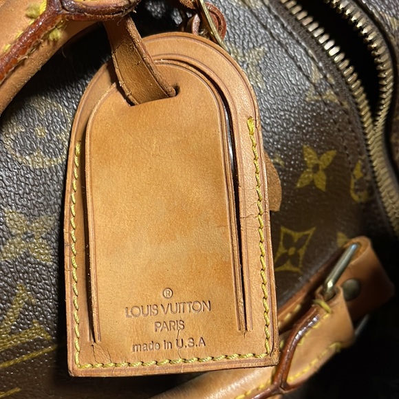 Authentic travel bag❤️🔥🔥 OR TRADE with Chanel bag - Picture 2 of 9